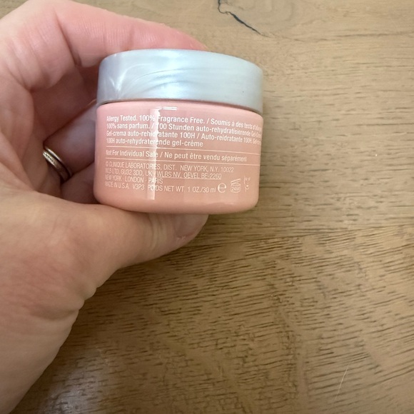 Clinique Moisture Surge 100H Auto-Replenishing Hydrator - 1oz - Picture 2 of 3